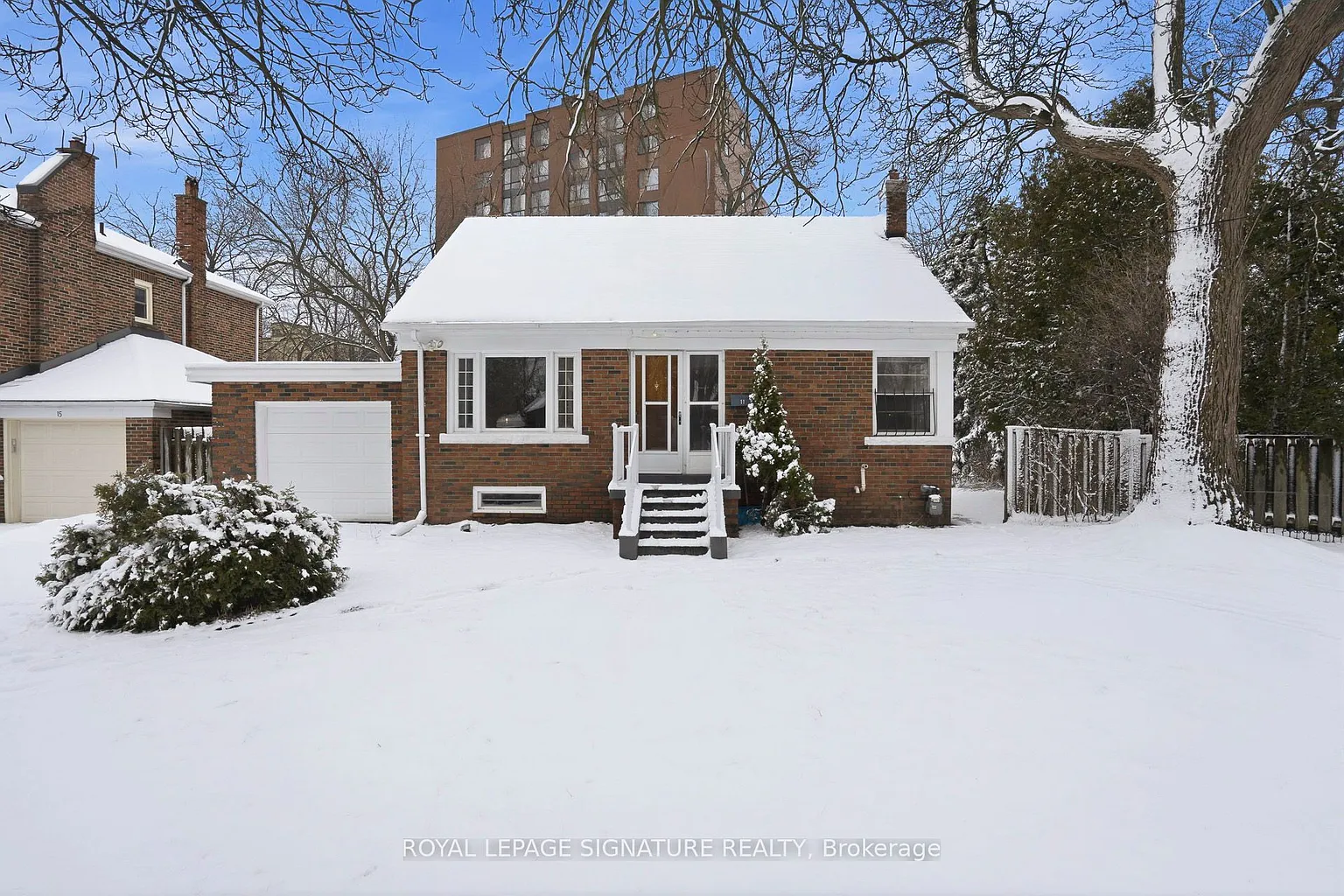 11 Innisdale Dr photo 1