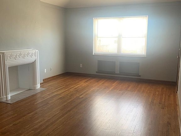 5th image of 1445 Ashland Ave APT D