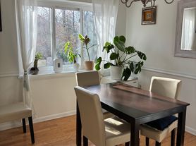2214 Springwood Dr, Reston, VA