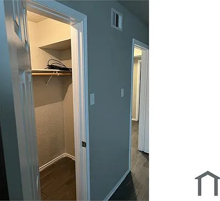 2318 Rosalee St #7 — Photo 8