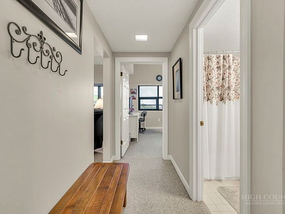5th image of 303 Sugar Top Drive #2205