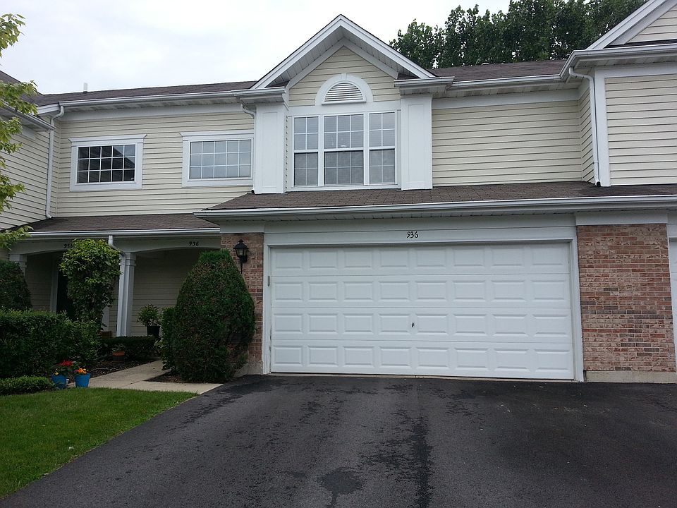 1st image of 936 Waterford Ln