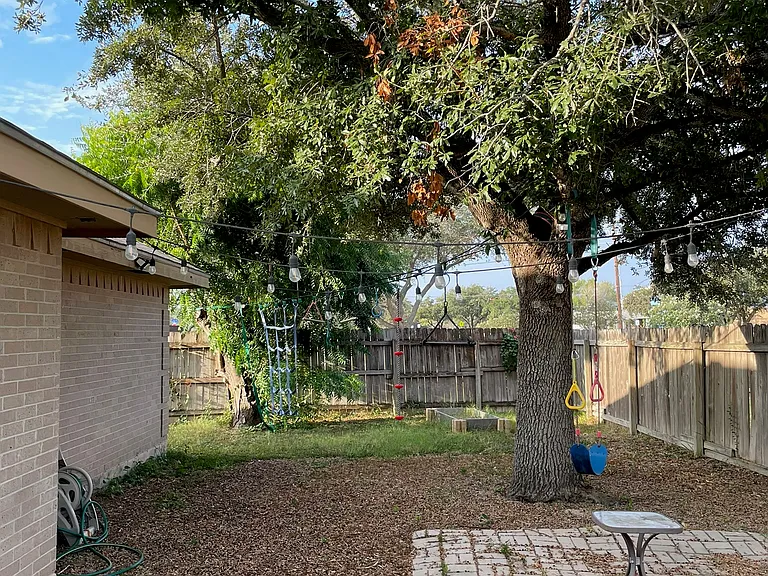 2201 Pin Oak Rd — Photo 25