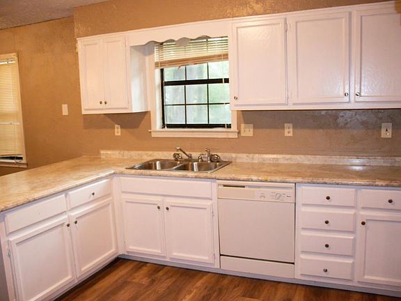 5th image of 7083 Oak Chase Ln