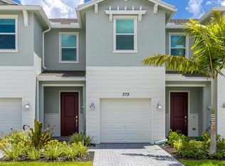 379 SE Crossoak Ln, Port Saint Lucie, FL 34984