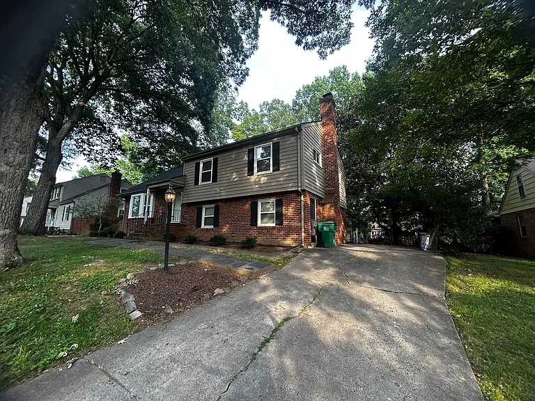 2307 Carrollwood Ct — Photo 2