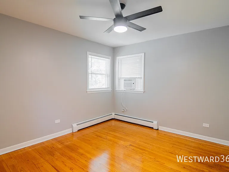3249 N Keeler Ave #2E — Photo 6