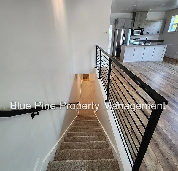 1664 S Higbee Ave — Photo 10
