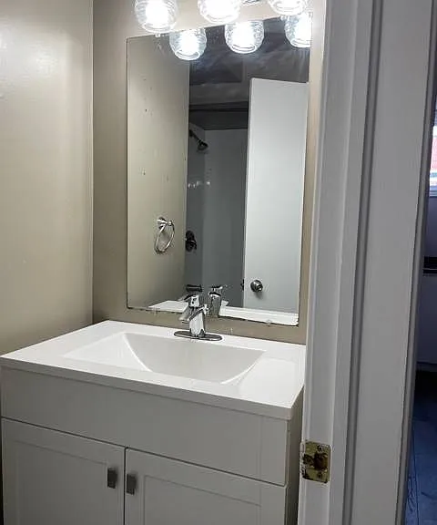 32 Noecker St #B — Photo 9