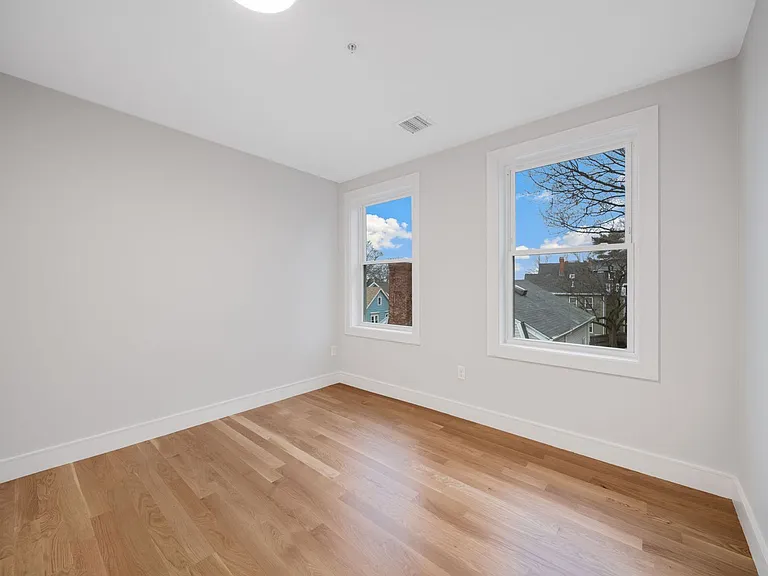 7-9 Wenham St #3 — Photo 9