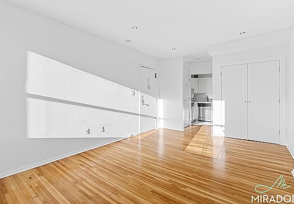 5th image of 1560 York Ave APT 4A