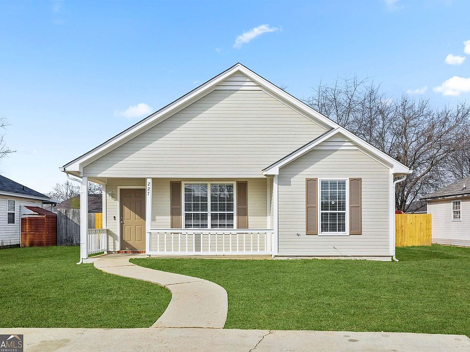 1st image of 227 Kensington Cir