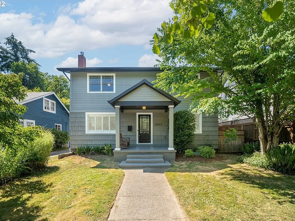 2605 NE 35th Ave