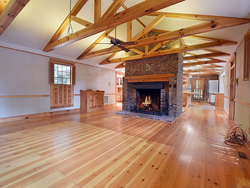 915 Hidden Lake Rd Blairsville GA Zillow