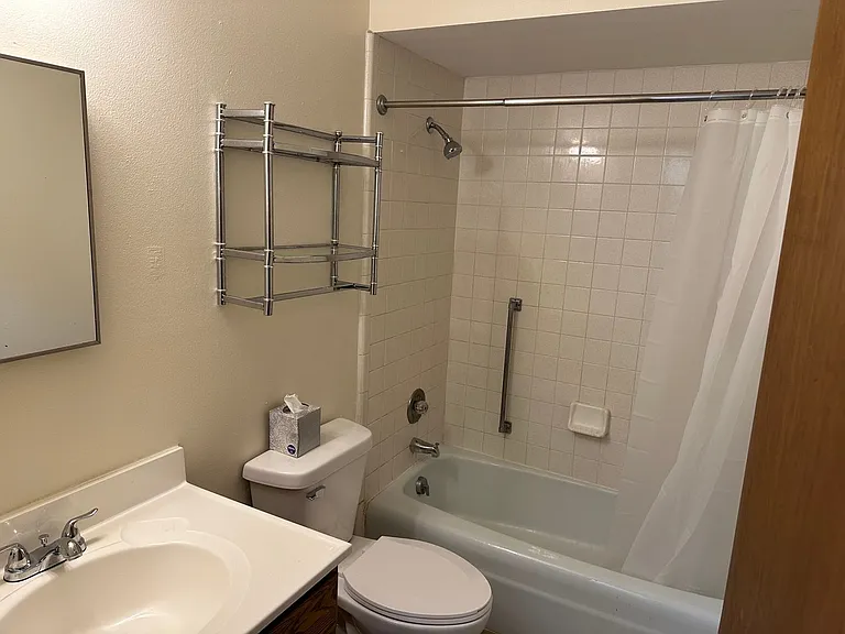 633-717 Imperial Ct — Photo 13