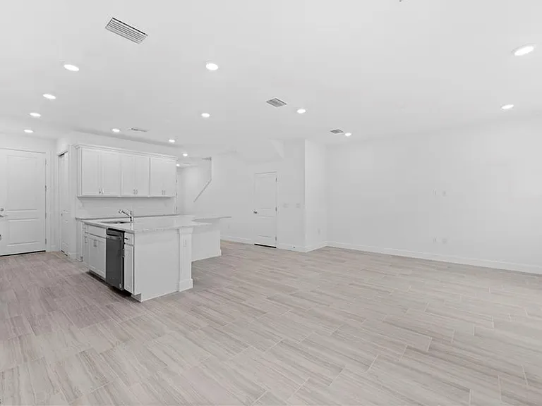 4246 Sonoma Oaks Cir — Photo 6