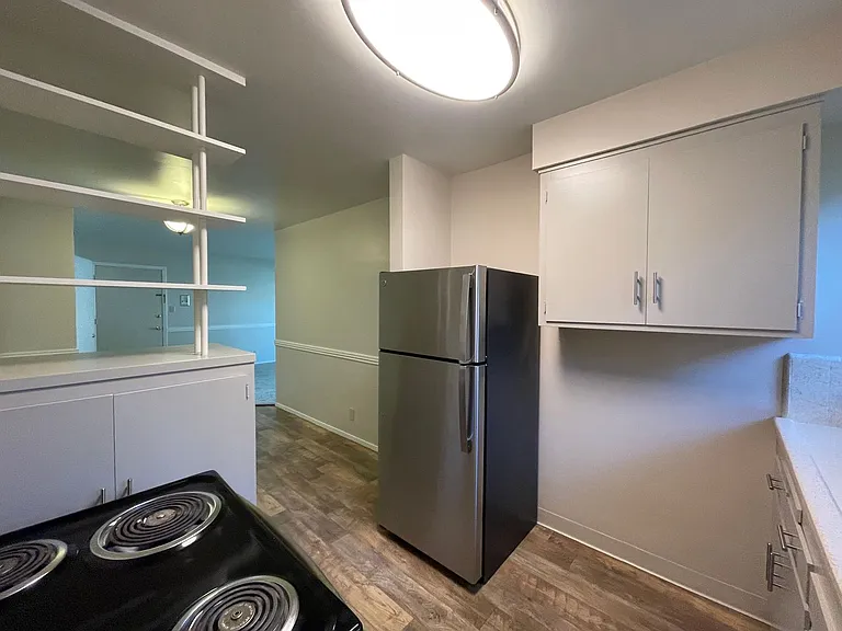 5488 Carlson Dr #&-5492 — Photo 3
