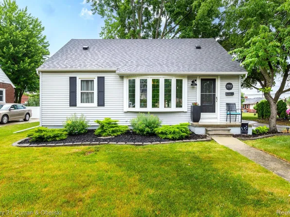 2703 Edsel St, Trenton, MI 48183