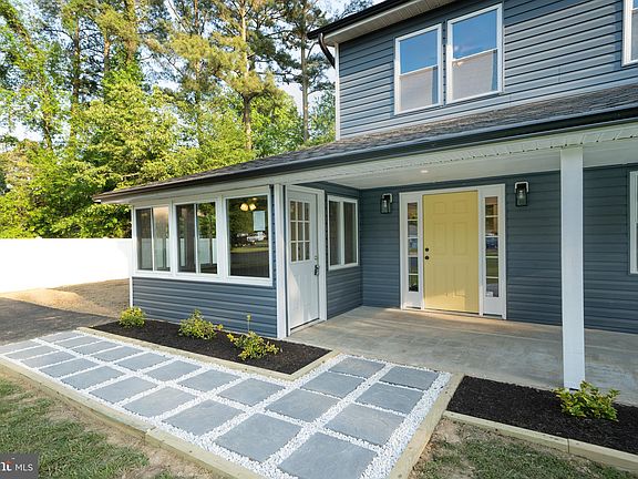 5th image of 409 Lake Dr