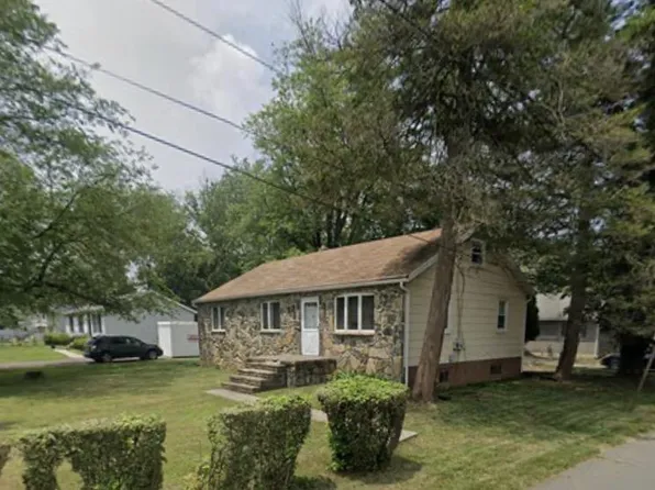 104 King Ave, Ewing, NJ 08638