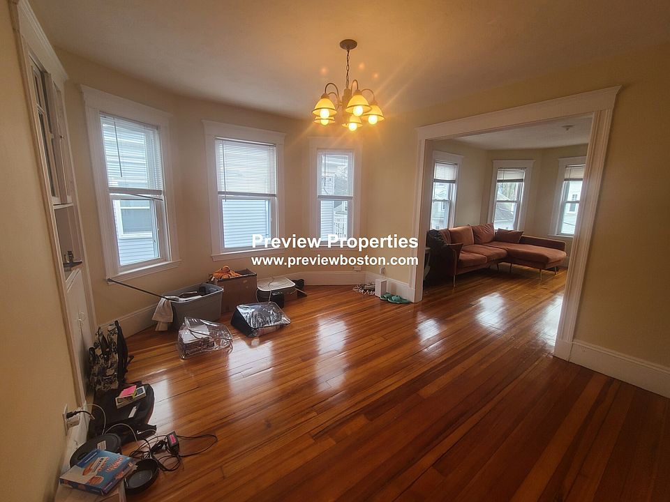 1st image of 57-59 Montfern Ave #3