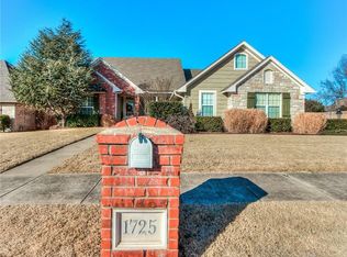 1725 Apache Trl, Edmond, OK 73003