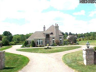 2nd image of 15480 Suffolk Ln