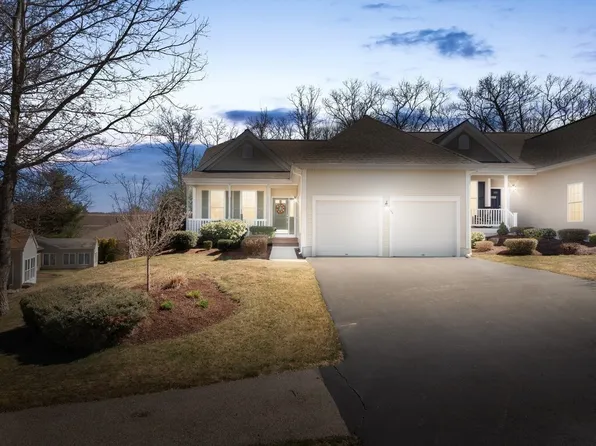 135 Taft Hill Ln Unit 135, Uxbridge, MA 01569