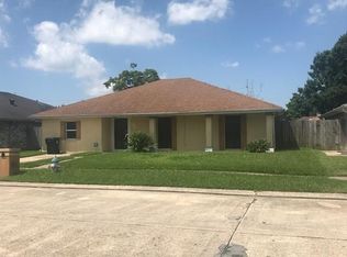 7600 Wave Dr, New Orleans, LA 70128