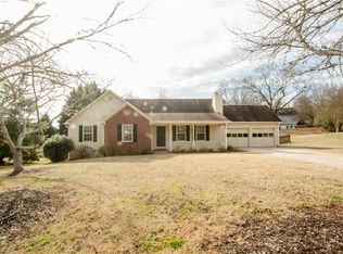 2320 Woodland Hills Dr, Cumming, GA 30040
