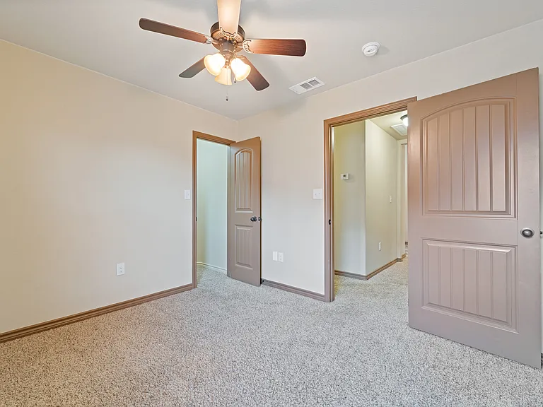 700 Cosper Creek Dr — Photo 18