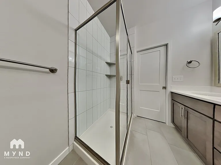 10944 NE 189th St #D — Photo 11