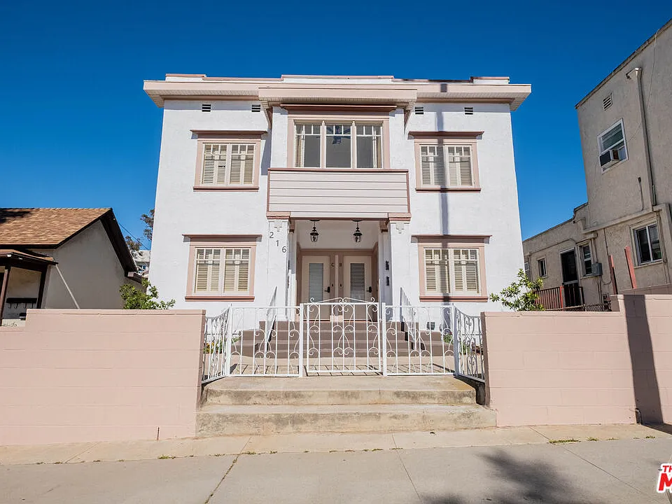 216 N Catalina Ave #216B