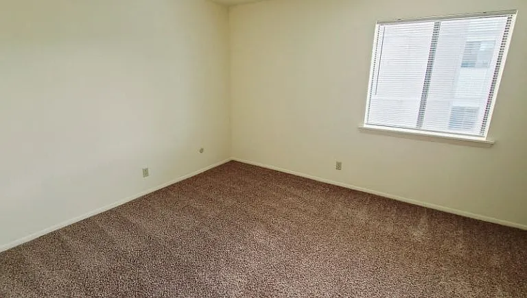 Kimberly Club Apartments — Photo 164