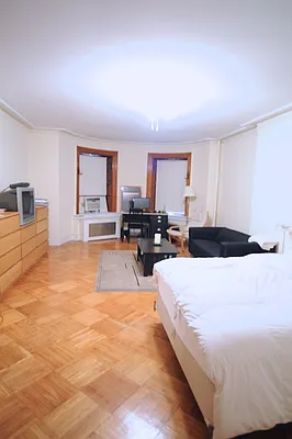 Rented by Apartments by Us | media 38