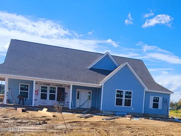 617 Bright Harvest Drive, Maysville, NC 28555