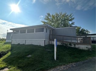 115 Williamsburg Rd, Imperial, PA 15126