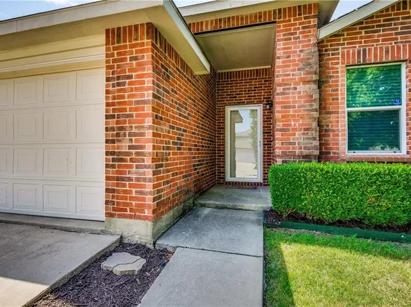 1608 Rialto Way, Justin, TX 76247