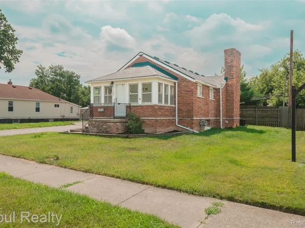 31507 Balmoral St, Garden City, MI 48135