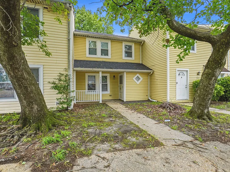 5208 Richard Rd — Photo 1