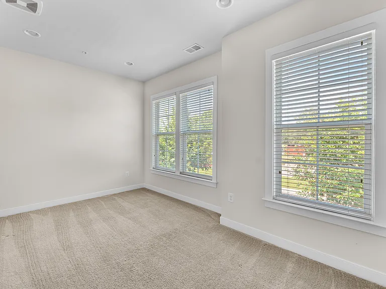 9780 Fields Rd — Photo 22