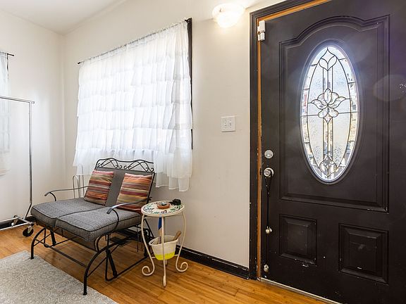 3rd image of 618 Edgemont St