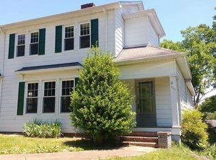 439 5th St SW, Hickory, NC 28602