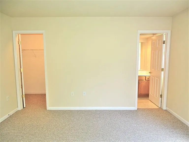 103 Pepperton Ct — Photo 10