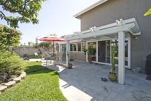 Entertainers Backyard