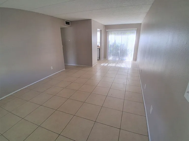 3206 W Azeele St #130 — Photo 3