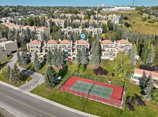 220 W Village Ter SW #8, Calgary, AB T3H2L4