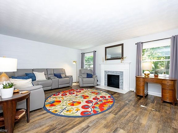 5th image of 3400 Beverly Ave NE