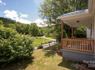 1022 Phipps Creek Rd, Burnsville, NC 28714