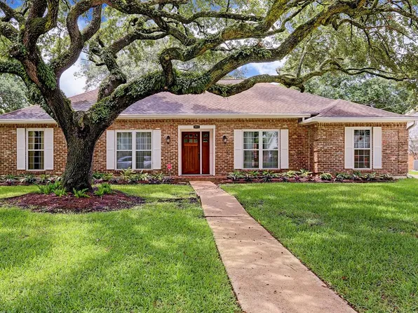 9911 Emnora Ln, Houston, TX 77080